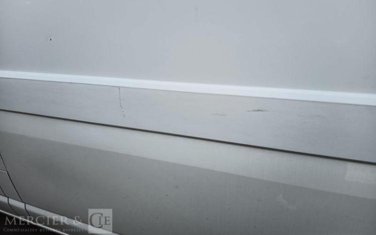 VOLKSWAGEN TRANSPORTER T5 PHASE 2 (7E) Fourgon 2.0 TDI- POUR PIECES SANS CG – PAS DE REGUL BLANC DD-957-ZT