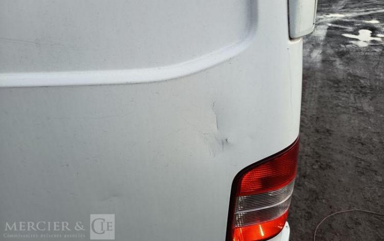 VOLKSWAGEN TRANSPORTER T5 PHASE 2 (7E) Fourgon 2.0 TDI- POUR PIECES SANS CG – PAS DE REGUL BLANC DD-957-ZT