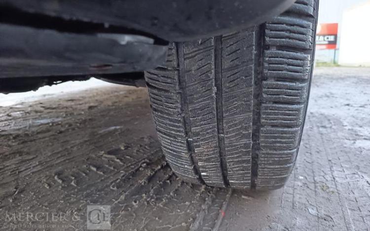 VOLKSWAGEN TRANSPORTER T5 PHASE 2 (7E) Fourgon 2.0 TDI- POUR PIECES SANS CG – PAS DE REGUL BLANC DD-957-ZT