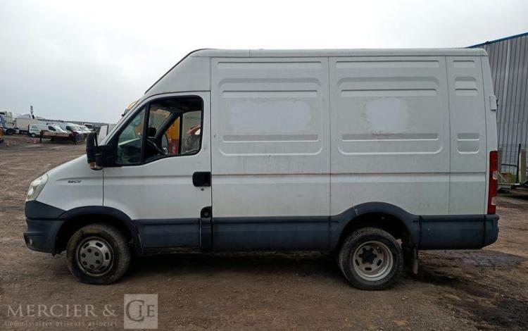 IVECO 35C17 H2  DF-524-WJ