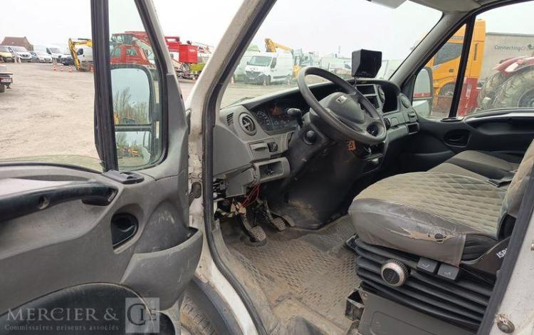 IVECO 35C17 H2  DF-524-WJ