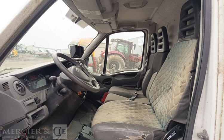 IVECO 35C17 H2  DF-524-WJ