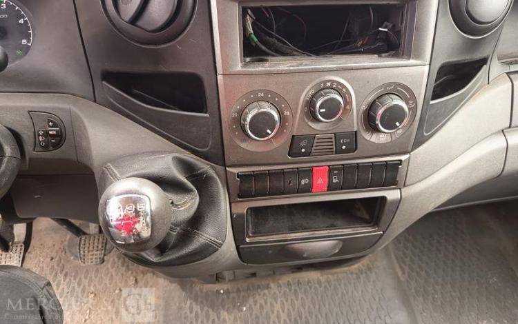 IVECO 35C17 H2  DF-524-WJ