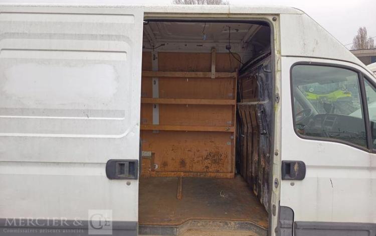 IVECO 35C17 H2  DF-524-WJ