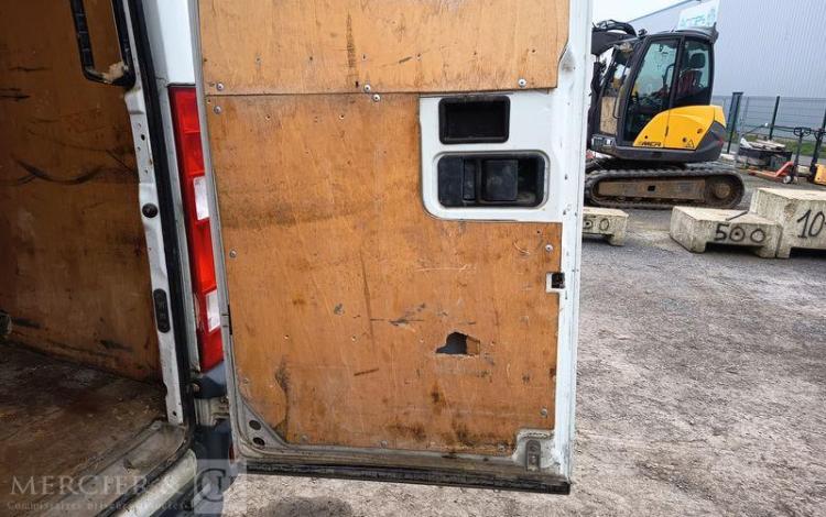 IVECO 35C17 H2  DF-524-WJ