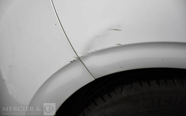 PEUGEOT 208 1.6 E-HDI 90CH STYLE GRIS DH-451-ZS