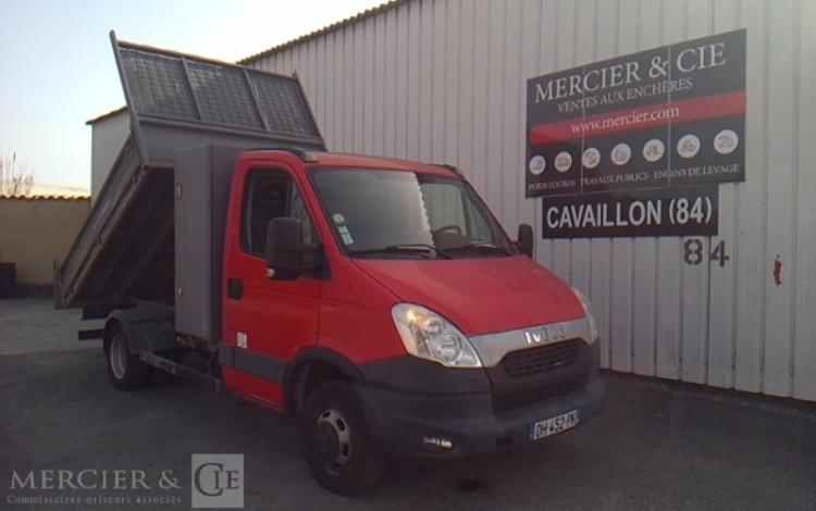 IVECO 35C13 BENNE SIMPLE CABINE COFFRE ROUGE DH-452-PK