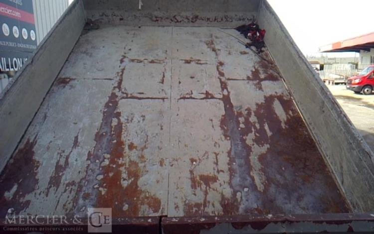 IVECO 35C13 BENNE SIMPLE CABINE COFFRE ROUGE DH-452-PK