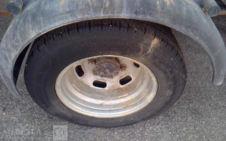 IVECO 35C13 BENNE SIMPLE CABINE COFFRE ROUGE DH-452-PK