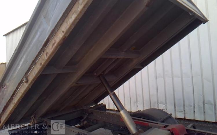 IVECO 35C13 BENNE SIMPLE CABINE COFFRE ROUGE DH-452-PK