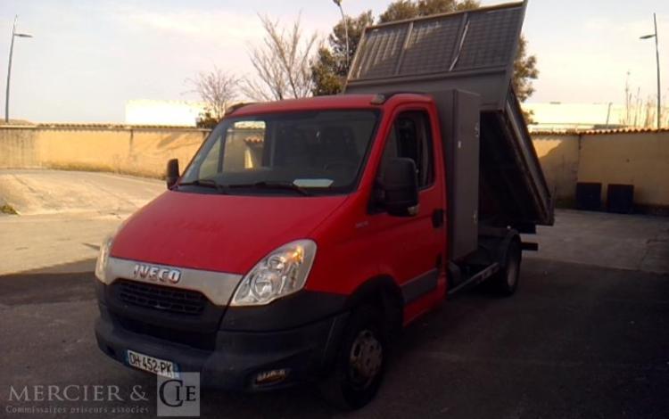 IVECO 35C13 BENNE SIMPLE CABINE COFFRE ROUGE DH-452-PK