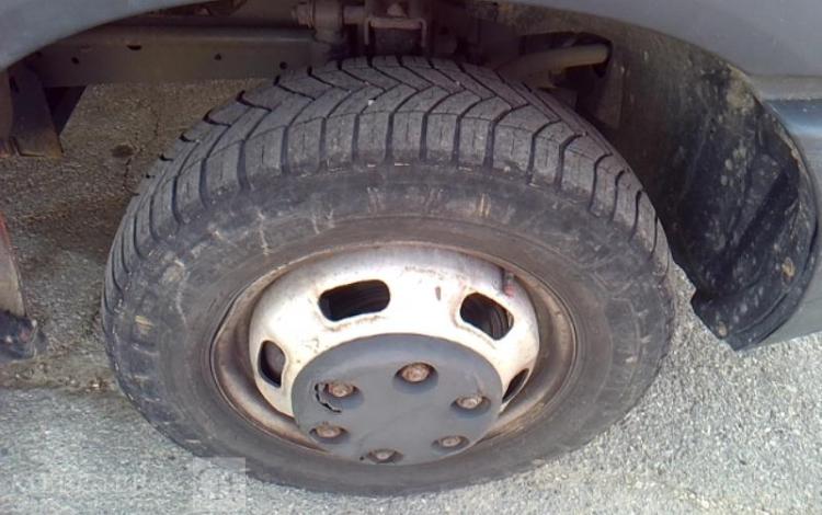 IVECO 35C13 BENNE SIMPLE CABINE COFFRE ROUGE DH-452-PK