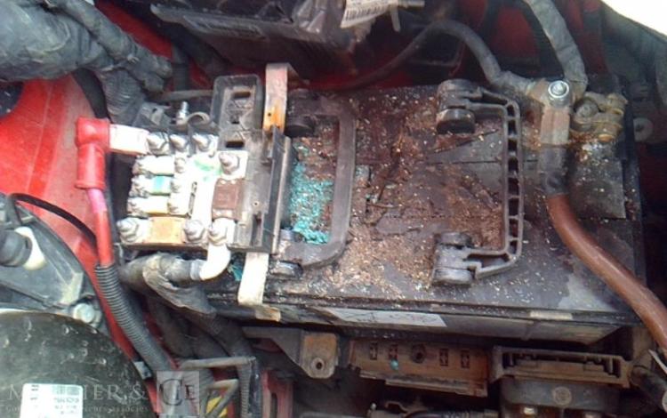 IVECO 35C13 BENNE SIMPLE CABINE COFFRE ROUGE DH-452-PK