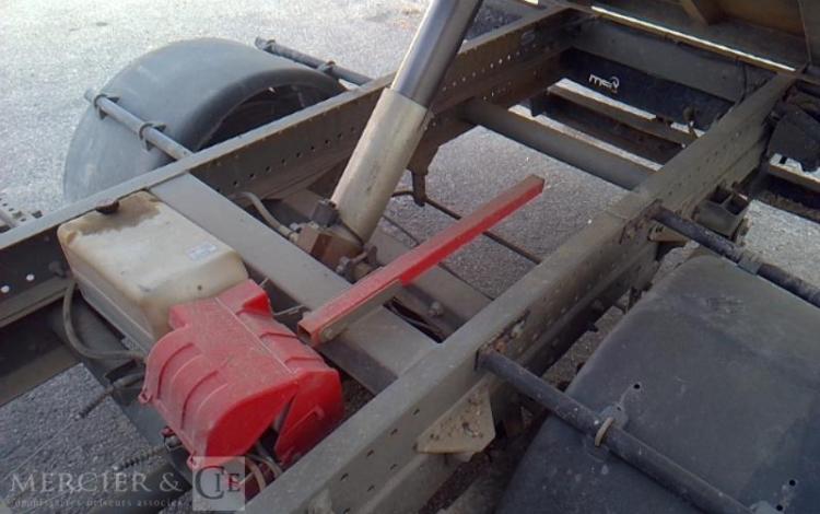 IVECO 35C13 BENNE SIMPLE CABINE COFFRE ROUGE DH-452-PK