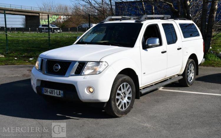 NISSAN NAVARA DOUBLE CAB 3.0 DCI 230 4WD BVA BLANC DH-481-LA