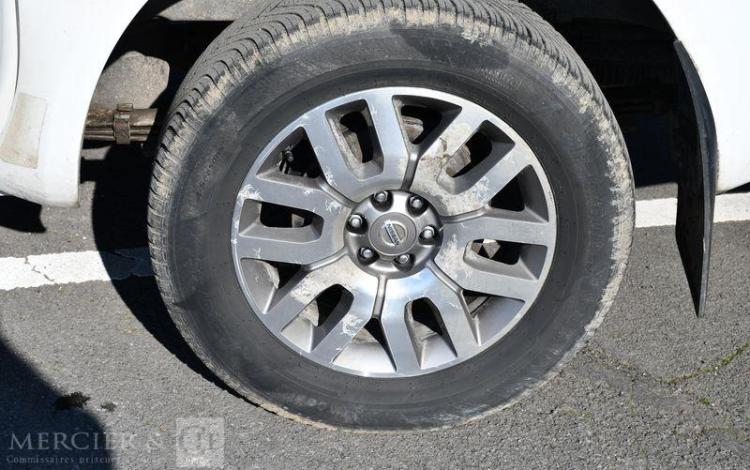 NISSAN NAVARA DOUBLE CAB 3.0 DCI 230 4WD BVA BLANC DH-481-LA