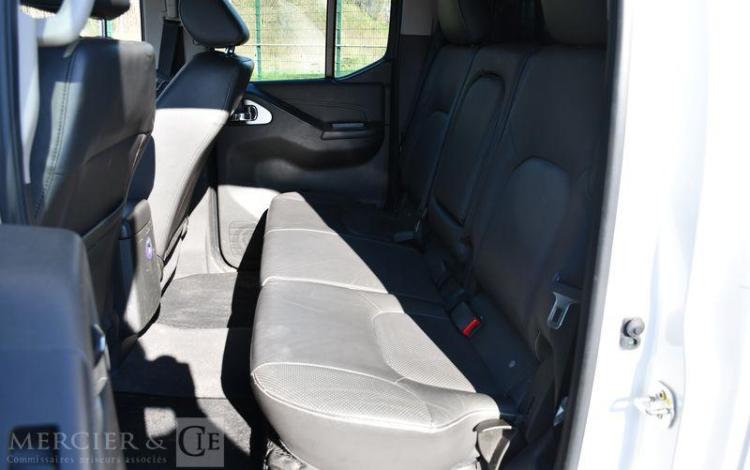 NISSAN NAVARA DOUBLE CAB 3.0 DCI 230 4WD BVA BLANC DH-481-LA