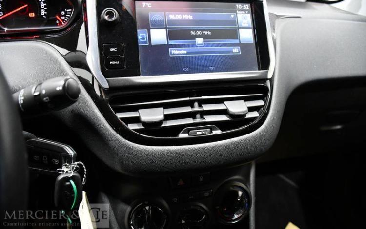 PEUGEOT 208 1.2 PURETECH 80CH STYLE GRIS DP-972-AQ