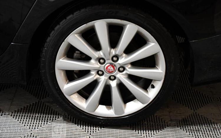 JAGUAR XF 3,0 D 240 LUXURY PREMIUM BVA NOIR DQ-879-VP