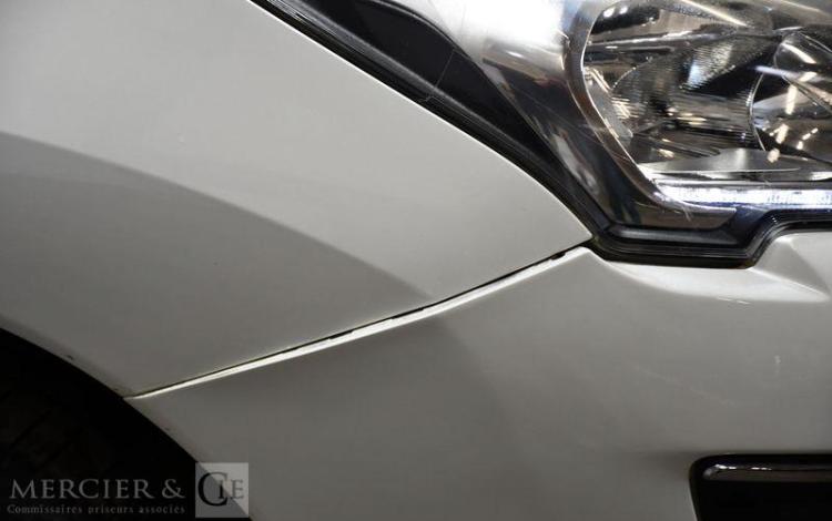 PEUGEOT 3008 1.6 BLUEHDI 120 ALLURE BLANC DR-119-VQ