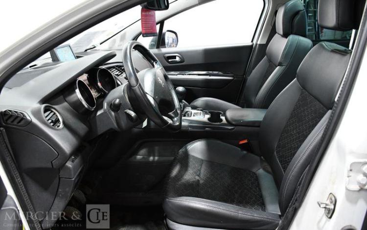PEUGEOT 3008 1.6 BLUEHDI 120 ALLURE BLANC DR-119-VQ