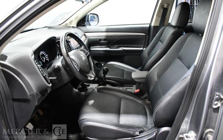 MITSUBISHI OUTLANDER 2.2 DID 150 INTENSE NAVI 4WD GRIS DW-933-PM
