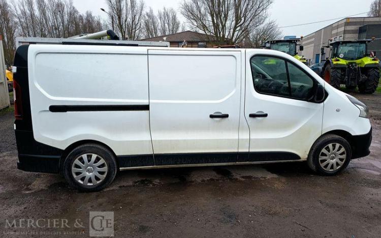 RENAULT TRAFIC  DY-952-SG