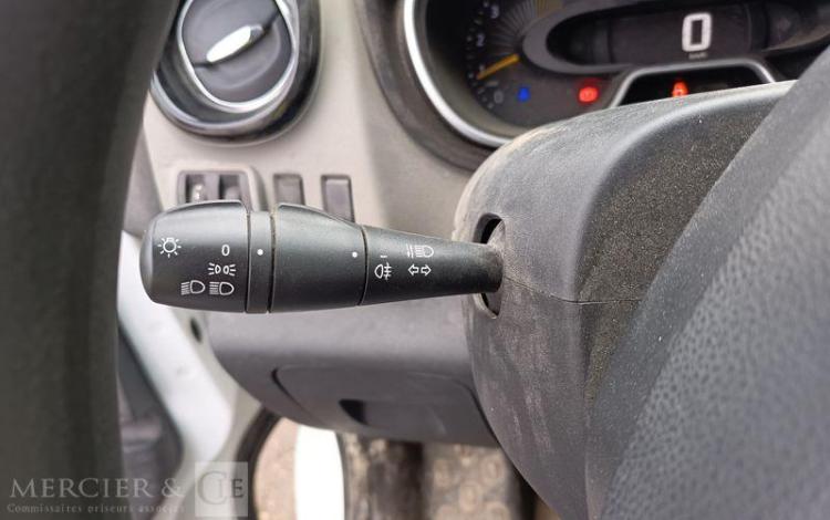 RENAULT TRAFIC  DY-952-SG