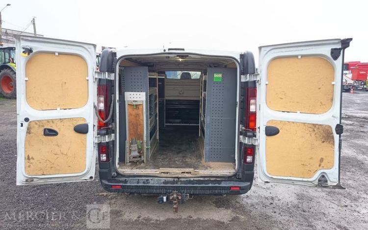 RENAULT TRAFIC  DY-952-SG