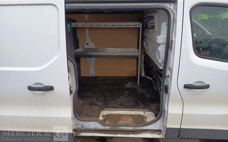 RENAULT TRAFIC  DY-952-SG