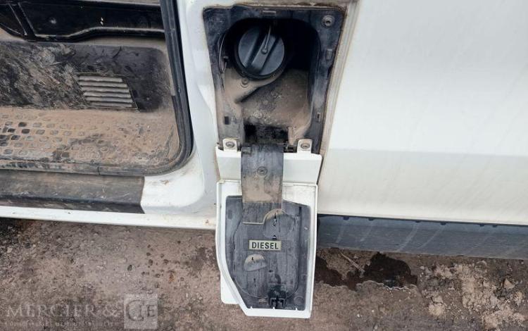 RENAULT TRAFIC  DY-952-SG