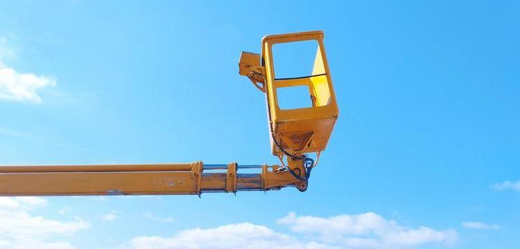 NISSAN CABSTAR 3,0 TD 125 CV AVEC NACELLE MULTITEL 160 ALU DS BLANC DZ-453-YV