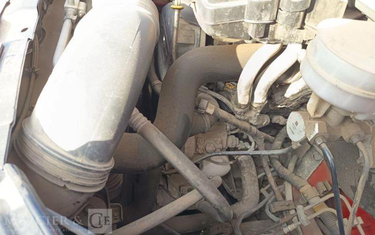 IVECO DAILY 35C13 BENNE AVEC COFFRE ACIER DIESEL – 171620 KMS – ANNEE 2016 ROUGE EB-651-DA