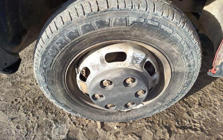 IVECO DAILY 35C13 BENNE AVEC COFFRE ACIER DIESEL – 171620 KMS – ANNEE 2016 ROUGE EB-651-DA