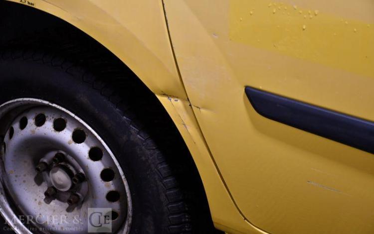 RENAULT KANGOO FOURGON 1.5 DCI 75 CONFORT JAUNE EB-748-NN