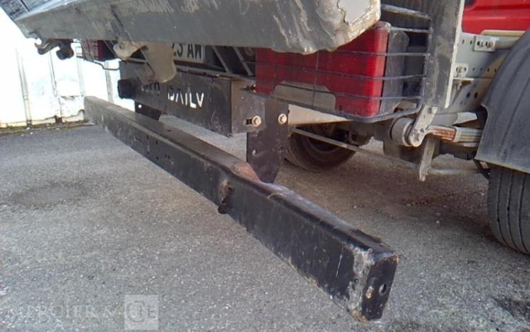 IVECO 35-130 BENNE DOUBLE CABINE ROUGE EB-923-AW