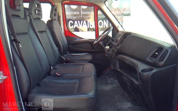 IVECO 35-130 BENNE DOUBLE CABINE ROUGE EB-923-AW