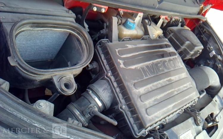 IVECO 35-130 BENNE DOUBLE CABINE ROUGE EB-923-AW