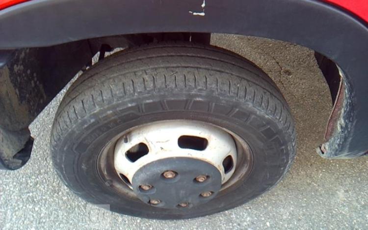 IVECO 35-130 BENNE DOUBLE CABINE ROUGE EB-923-AW