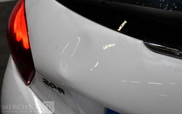 PEUGEOT 208 1,2 PURE TECH 80 ACTIVE 5 PTS BLANC EC-256-QQ