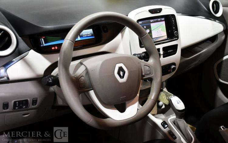 RENAULT ZOE R90 40KWH ACHAT-INTEGRAL CHARGE-NORMALE LIFE BLANC EC-704-NB