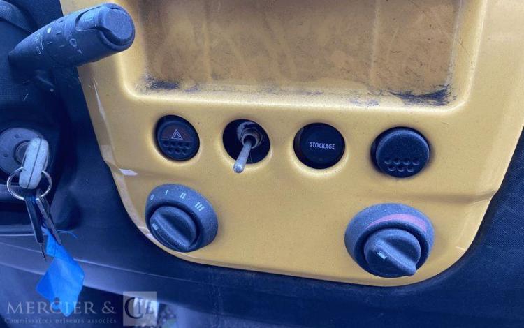 LIGIER QUADEO BE SUN ELECTRIQUE 11CV BOITE AUTO JAUNE ED-066-BE