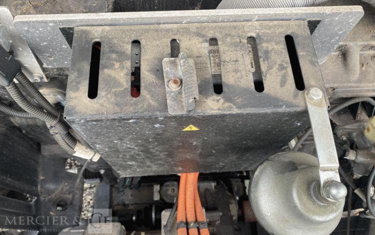 LIGIER QUADEO BE SUN ELECTRIQUE 11CV BOITE AUTO JAUNE ED-066-BE