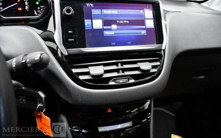 PEUGEOT 208 A,E 1.6 BLUEHDI 100 ACTIVE BLEU EE-250-HP