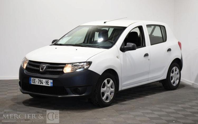 DACIA SANDERO 1,2 75 BLANC EE-794-HE