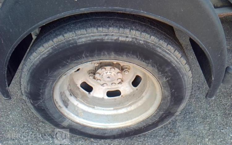 IVECO 35-130 BENNE SIMPLE CABINE COFFRE ROUGE EG-301-QX