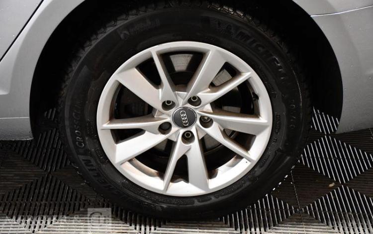 AUDI A4 2.0 TDI 150cv BUSINESS LINE GRIS EG-557-PW