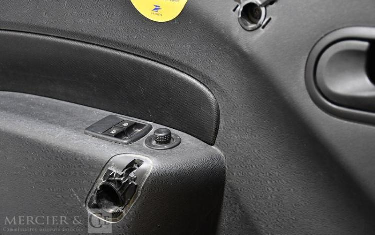 RENAULT KANGOO ZE L2 JAUNE EG-837-VK