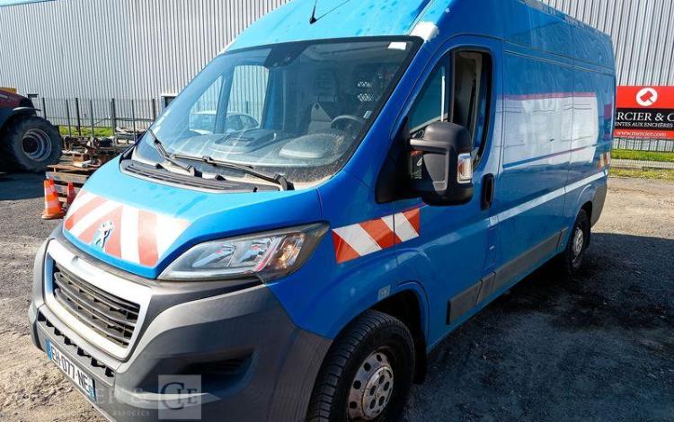 PEUGEOT BOXER  III Phase 3 Fourgon 335 L2H1 2.0 BlueHDi 16V  S&S 163 cv – ANNEE 2016 BLEU EH-077-NE