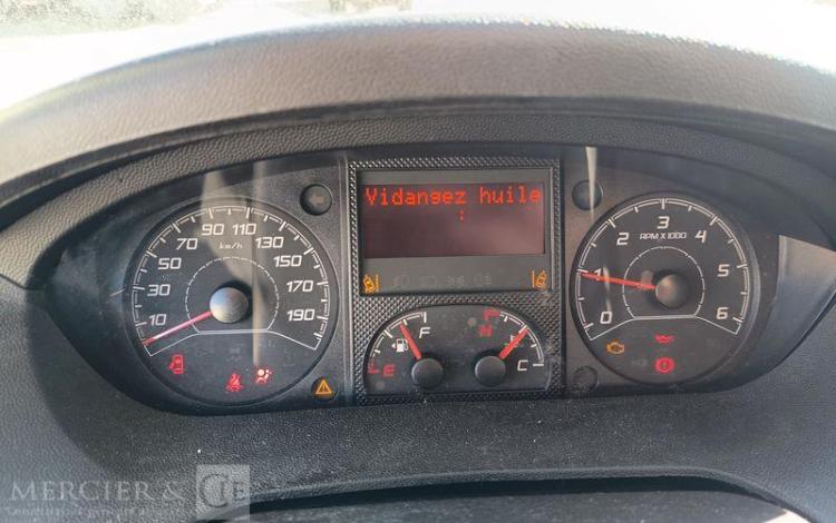 PEUGEOT BOXER  III Phase 3 Fourgon 335 L2H1 2.0 BlueHDi 16V  S&S 163 cv – ANNEE 2016 BLEU EH-077-NE